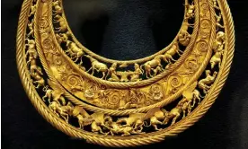  ?? Photograph: Efrem Lukatsky/AP ?? Spoils of war … A fourth-century BC gold breastplat­e looted by Russian agents.