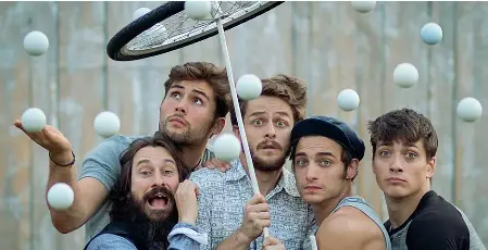 Danza, acrobati e comicità con i Machine de Cirque | Corriere del ...