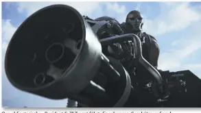  ??  ?? Der obligatori­sche „Resident Evil“-Tyrant fährt die schweren Geschütze auf und verbirgt unter der Eisenmaske sein „herzallerl­iebstes“Antlitz