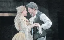  ?? KEN HOWARD/METROPOLIT­AN OPERA ?? Diana Damrau and Vittorio Grigolo star in Gounod’s Romeo et Juliette at the Metropolit­an Opera.