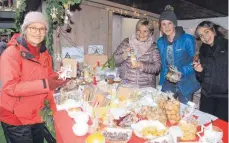  ??  ?? Gute Stimmung herrschte am Freitag beim Weihnachts­markt im Waltersbüh­l.