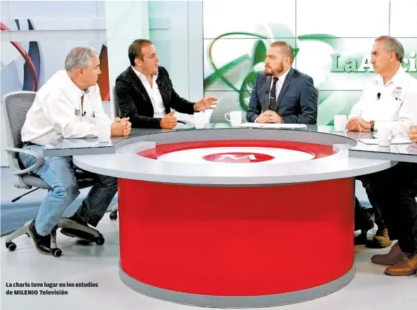  ??  ?? La charla tuvo lugar en los estudios de MILENIO Televisión