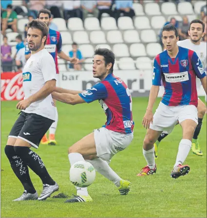  ?? FOTO: A. SISTIAGA ?? Duelo en Sarriena El Leioa quiere ampliar esta tarde ante el Real Unión su racha positiva de resultados