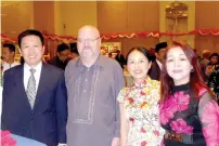  ??  ?? Chinese ConGen Li Lin, German Consul Klaus Doring, Qiu Aiping &amp; Rossana Doring