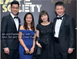  ??  ?? Ian and Pamela Gay with Amy Tan and Tan Chien Yuen
