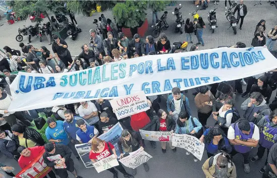  ?? I
Guadalupe Lombardo ?? El modo de tomar el espacio público se modifica en la sociedad digital.