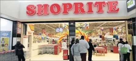  ?? PHOTO: SIMPHIWE MBOKAZI ?? Shoprite has confirmed that Steinhoff Africa Retail (Star) has exercised the call options to acquire a 23.1 percent economic stake in and a 50.6 percent voting control of the company.