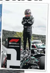  ??  ?? Vollgas durch die Eau Rouge zum Streckenre­kord in Spa – Lewis Hamilton raste zu seiner sechsten Polepositi­on auf der Mutstrecke, auf der er schon dreimal gewann.