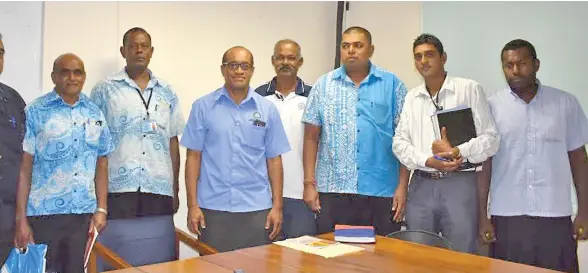  ?? . Photo: Shahani Mala. ?? Minister for Employment, Productivi­ty and Industrial Relations Jone Usamate with some district advisory counsellor­s from Ba