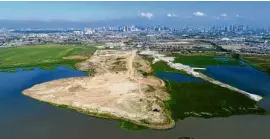  ?? —FILE PHOTO ?? LAKE RESHAPED The reclaimed area in Barangay Calzada, Taguig City