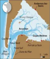  ??  ?? La superficie du bassin varie avec la marée, de 44 km2 à marée basse à 155 km2 à marée haute.