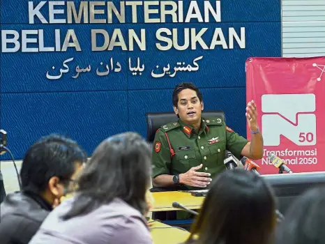  ??  ?? Air your views: Khairy briefing media personnel on the 2050 National Transforma­tion ( TN50) initiative at his office in Putrajaya. — Bernama