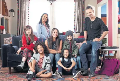  ?? ROBERT TRACHTENBE­RG PEACOCK ?? From left, Lauren Lindsey Donzis, Noah Cottrell, Cherie Johnson, Soleil Moon Frye, Oliver De Los Santos, Quinn Copeland and Freddie Prinze Jr. in the “Punky Brewster” reboot.