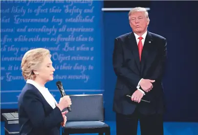  ??  ?? A candidata democrata, Hillary Clinton, disse ter se sentido assediada por Donald Trump durante debate