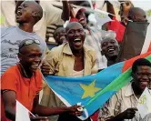  ??  ?? Entusiasmo I tifosi del Sud Sudan ieri allo stadio