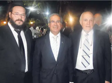  ??  ?? From left: Rabbi Yaakov Raskin, Israeli Ambassador Daniel Saban and Israeli Honorary Consul to Jamaica Ainsley Henriques.