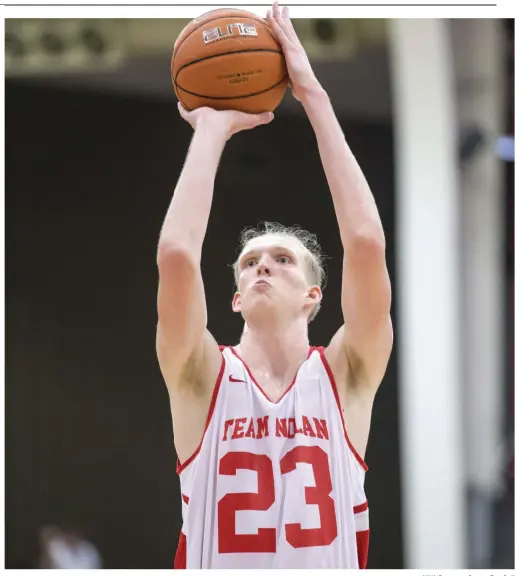  ?? NWA Democrat-Gazette/Ben Goff ?? Connor Vanover should have a major impact for the Razorbacks in 2020-21 after sitting out last season after he transferre­d into the program. The 7-foot-3 redshirt sophomore can score inside and outside and will give the Razorbacks another scoring threat.