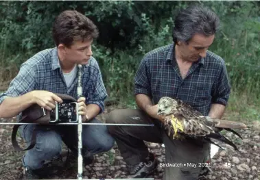  ??  ?? Duncan Orr-Ewing and the author tagging a young Red Kite before release.