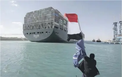  ?? Foto: dpa ?? Im Suez-Kanal ist wieder freie Fahrt.