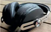  ?? ?? The area where the Sennheiser Momentum 3 Wireless headphones stand out is their design. It relies on physical buttons and switches located on the right earcup.