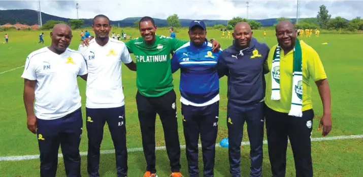  ??  ?? THE MAKING OF CHAMPIONS ... FC Platinum went to South Africa in January for a training camp where Norman Mapeza (third from left) got some tips from the then African champions Mamelodi Sundowns head coach Pitso Mosimane (left) and team manager Peter...