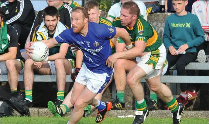  ?? Picture: Ken Finegan ?? OLD STAGERS: Alan Page, Cooley keeps in close contact with JP Rooney, Naomh M airtin.