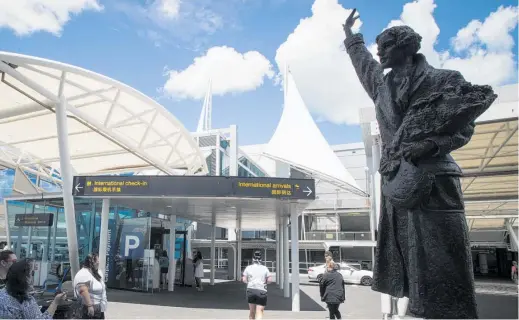  ?? Photo / Jason Oxenham ?? Auckland Internatio­nal Airport rose 1.5 per cent to $6.87.