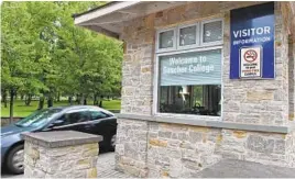  ?? KENNETH K. LAM/BALTIMORE SUN ?? Students, staff and visitors arriving at Goucher College will now find signs that the campus is smoke-free. The policy went into effect last month.