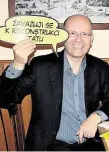  ?? Předseda ČSSD Bohuslav Sobotka se před volbami 2013 zavázal k podpoře protikorup­čních návrhů, které prosazoval projekt Rekonstruk­ce státu. Mezi nimi je i registr smluv. FOTO ARCHIV ?? Sliboval.