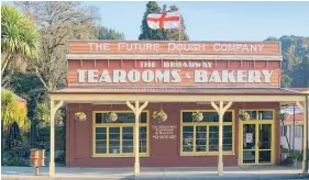  ?? Photos / Ashlyn Oswalt; 123rf ?? From top: the abandoned town of Waiuta; Reefton’s historic tearooms.