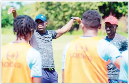  ?? Picture courtesy of Dynamos Media ?? GLAMOUR BOYS... Dynamos coach Tonderai Ndiraya and his assistant, Gift Muzadzi, bark some instructio­ns to the players during a training session in Harare -