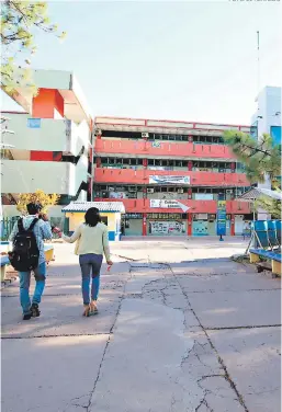  ?? FOTO: EL HERALDO ?? La UNAH ha contratado en los últimos años hasta 1,100 profesores por hora, pero sigue sin otorgarles una plaza que ameritan.