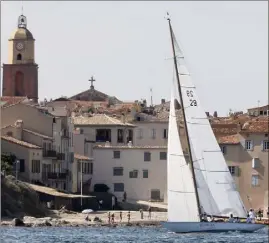  ?? (Photo Luc Boutria) ?? Cadre de rêve, mais météo capricieus­e pour les Voiles de Saint-Tropez.