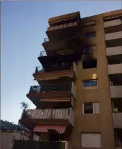  ?? (Photo Ch. P.) ?? Malgré la violence de l’incendie, la structure de l’immeuble n’est pas touchée, selon les experts.