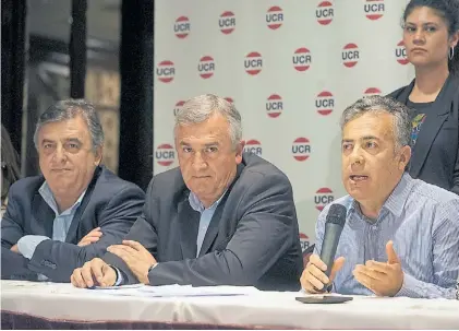  ?? ROLANDO ANDRADE ?? Cumbre. Mario Negri, Gerardo Morales y Alfredo Cornejo en la reunión radical de octubre.