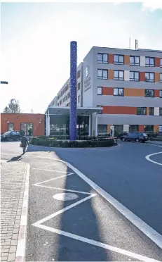 ?? RP-FOTO: HANS-JÜRGEN BAUER ?? Das Sana-klinikum in Gerresheim ist in einen Neubau umgezogen. Die Stadt trennt sich von weiteren Anteilen.