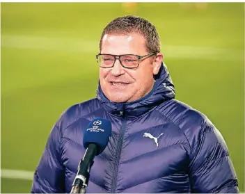  ?? FOTO: BENJAMIN SOELZER/IMAGO IMAGES ?? Gut gelaunt: Gladbachs Manager Max Eberl stellt sich beim Champions-League-Spiel der Borussia gegen Real Madrid den Fragen der Journalist­en.