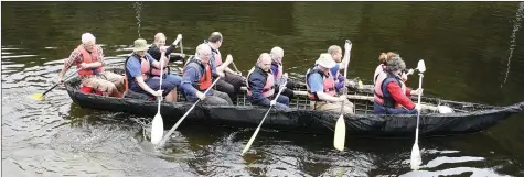  ??  ?? The boat setting off for Edermine from the slipway on the Prom in Enniscorth­y.