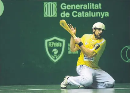  ?? FOTO: MANEL MONTILLA ?? Gaubeka e Ibáñez batieron en pala corta a los argentinos Pablo Fusto y Juan Firpo en un partidazo, casi una final anticipada