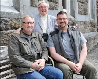  ?? Photo by Declan Malone ?? Professor of History John Roney and Professor of Biology Mark Beekey of Sacred Heart University with Sr De Sales outside An Díseart on Sunday.