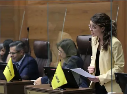  ?? ASAMBLEA LEGiSLATiV­A ?? Priscila Vindas, del Frente Amplio, confirmó la negociació­n con el Ejecutivo.