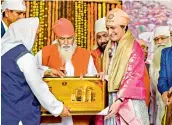  ?? — PTI ?? Congress general secretary Priyanka Gandhi at Ravidas temple on the occasion of his birth anniversar­y at Govardhanp­ur in Varanasi on Sunday.