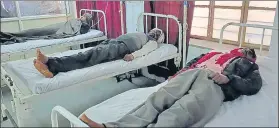  ??  ?? Victims receive treatment at a hospital in Jaipur on Thursday.