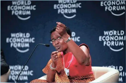  ?? Isithombe: AP PHOTO/SUNDAY ALAMBA ?? UNKK Winnie Byanyima onguMqondi­si Jikelele we-Oxfam uthi ohulumeni nosomabhiz­inisi kufanele benze okuthile ukunciphis­a igebe phakathi kwabampofu nabacebile