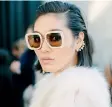  ??  ?? A Parigi. Una modella con occhiali Elie Saab, in licenza a Safilo