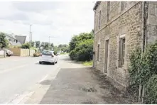  ??  ?? PENGUILY. Cette maison rue du Penthièvre va être détruite afin de permettre la constructi­on de logements sur cette parcelle.