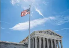  ?? FOTO: AFP ?? Der Supreme Court setzte sich mit seiner Entscheidu­ng zu den Einreisebe­schränkung­en über die Vorinstanz­en hinweg.