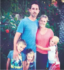  ?? Courtesy Shanahan family 2016 ?? New 49ers head coach Kyle Shanahan relaxes with his wife, Mandy, and their children, Carter, 7, Lexi, 4, and Stella, 9.