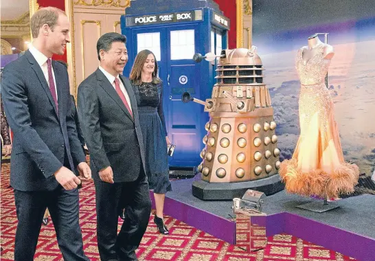  ?? Photo: REUTERS ?? Chinese President Xi Jinping and Prince William view props and costumes from Doctor Who at a creative industry event at Lancaster House in London.