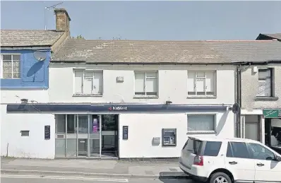  ?? ABBY BOLTER ?? The NatWest bank in Pencoed is set to close in June leaving the town without any bank branches